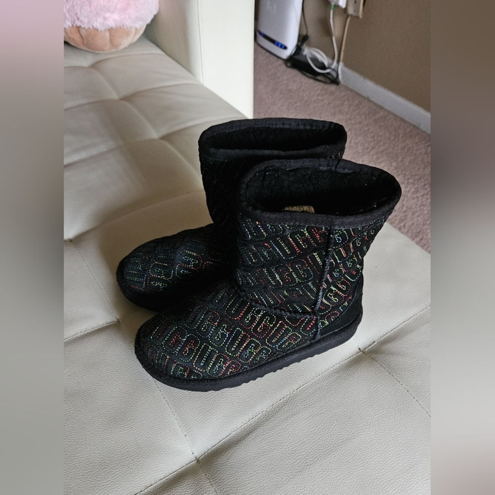 UGG Kids Black Boots with Multicolor Ugg's Logo Stitching